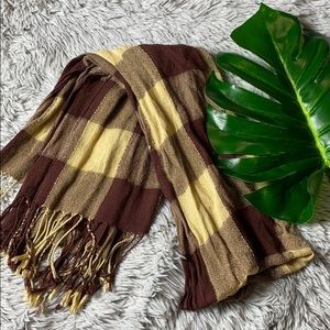 🌺Brown and tan plaid scarf